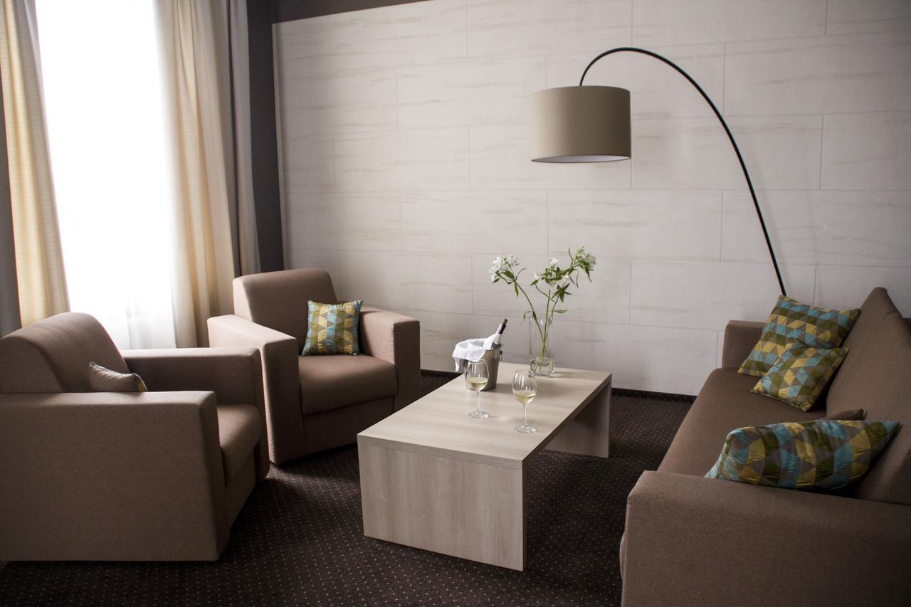 Hotel Versailles Lutsk Bilik gambar