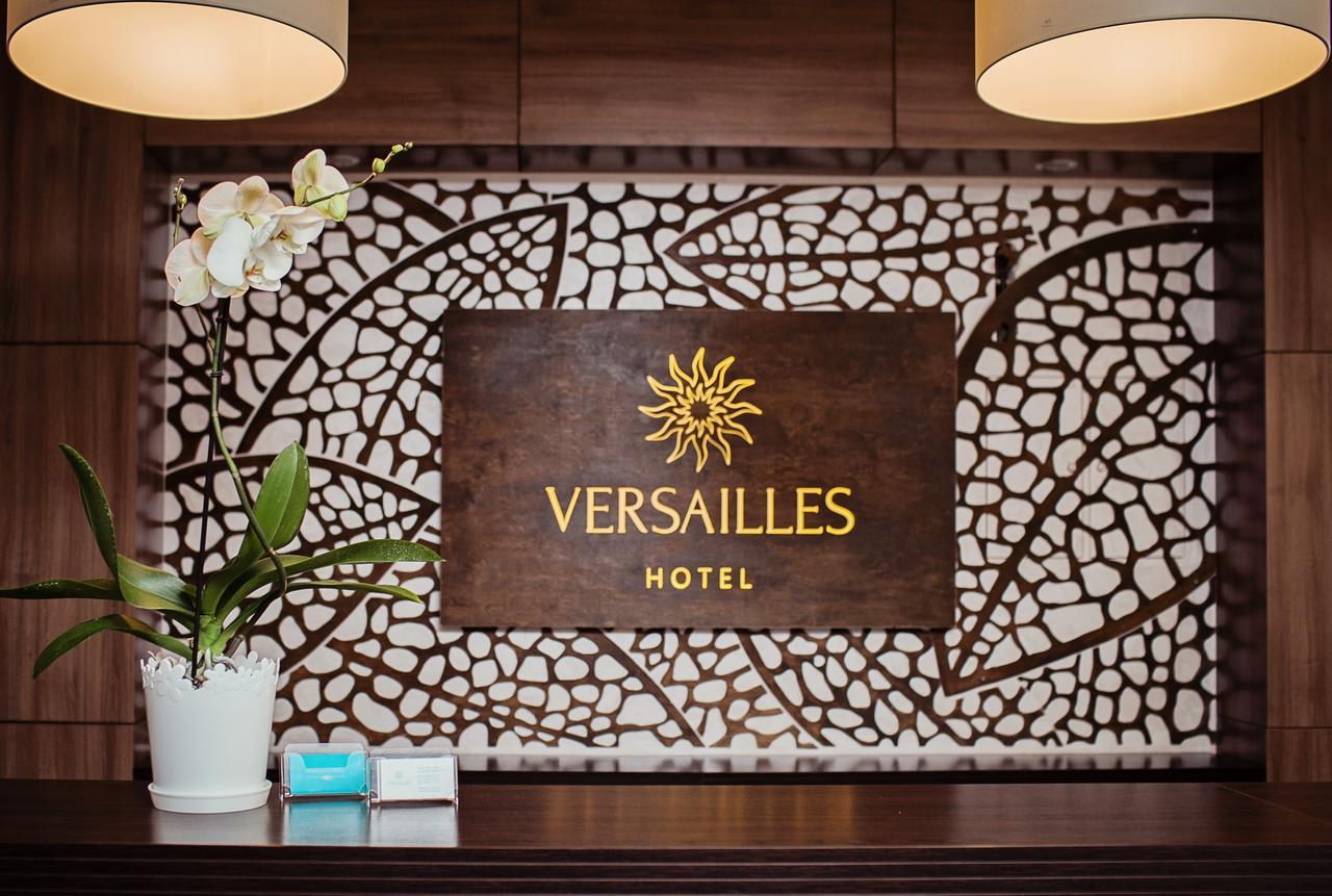 Hotel Versailles Lutsk Luaran gambar