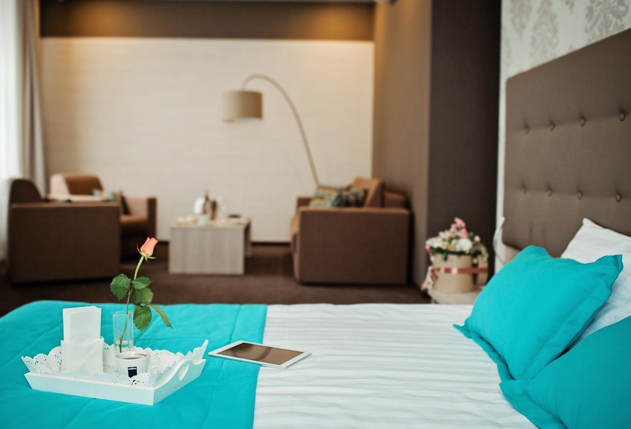 Hotel Versailles Lutsk Luaran gambar