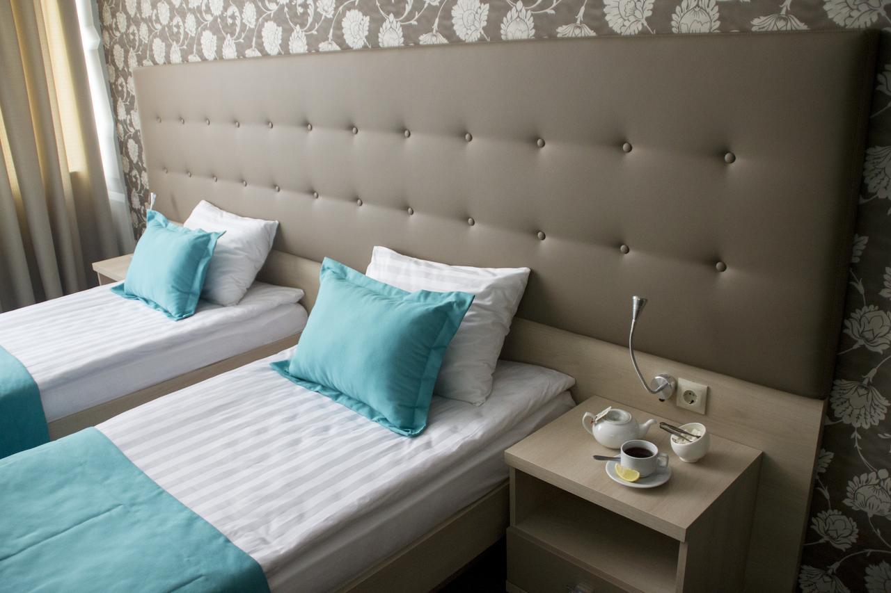 Hotel Versailles Lutsk Luaran gambar